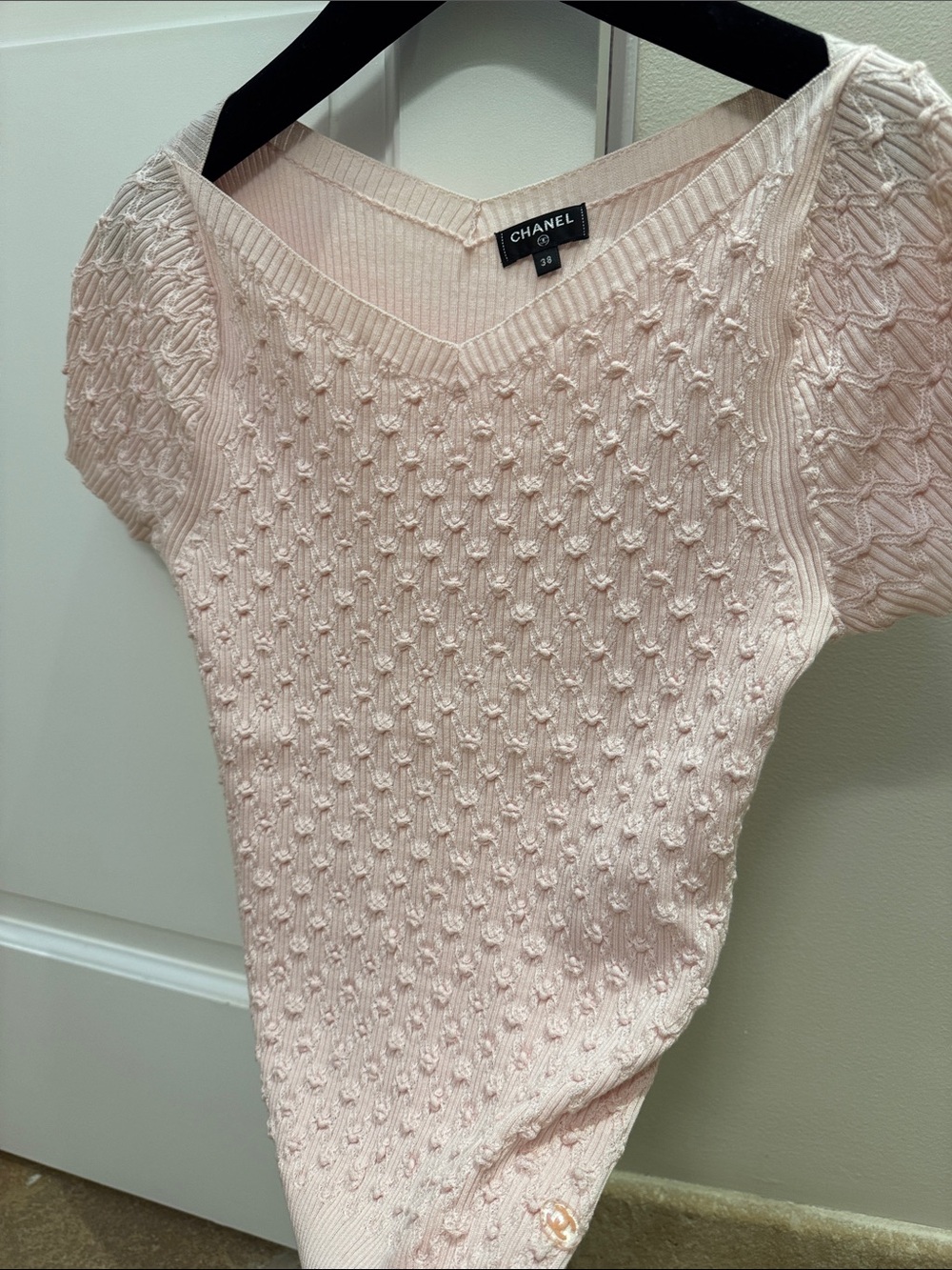 CHANEL Pink Knit Top CC Logo Short Sleeve Sweater IT 38 - Picture 8 of 8